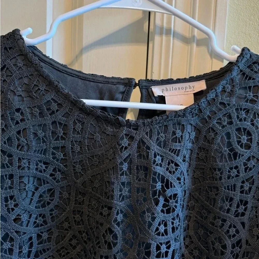 Philosophy Women’s Black Lace Top Sz Large - Picture 4 of 11